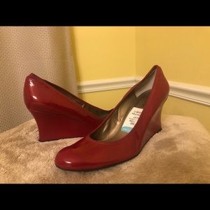 Vaneli red patent leather wedge